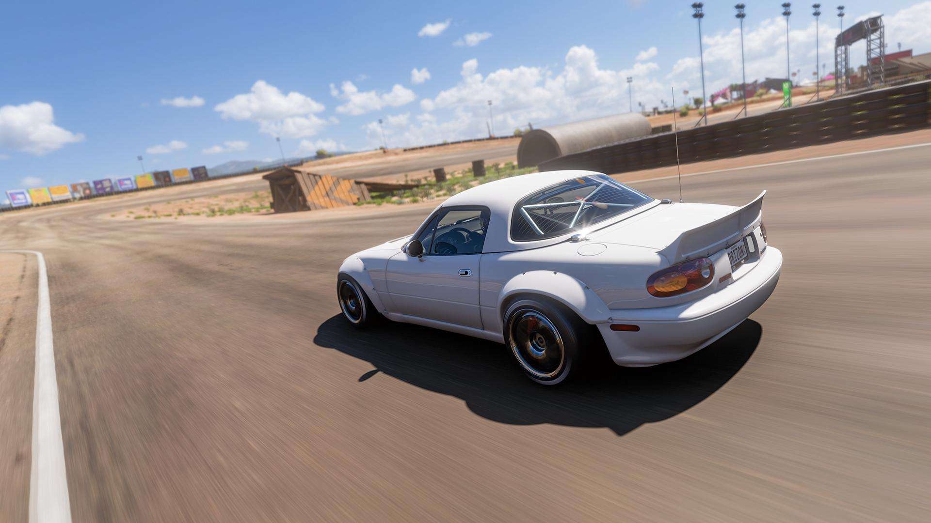 Maintained a speed of 200mph (321.8km/h) for 10 seconds at the Horizon Test Track Maxing Out